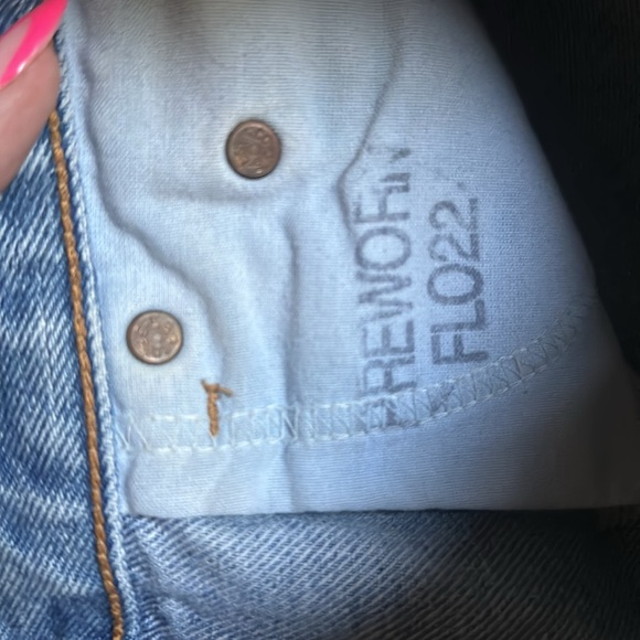 Authentic Red Tab Vintage Levi’s - Picture 4 of 8